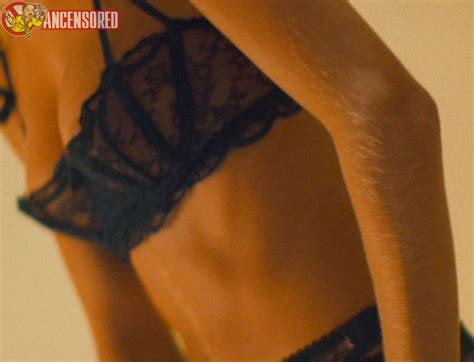 Sienna Miller Desnuda En Layer Cake