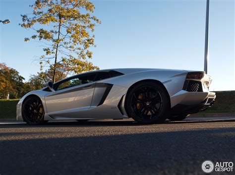 All colours of the rainbow: Lamborghini Aventador LP700-4