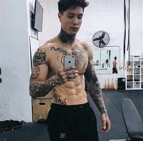 Who Else Agrees That Chris Heria Is Hot GirlsAskGuys