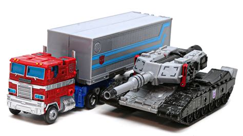 Transformers WFC Earthrise Megatron Optimus Prime Truck Tank Vehicle