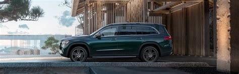 In-Depth SUV Showdown: 2024 Mercedes-Benz GLS vs Lincoln Aviator ...