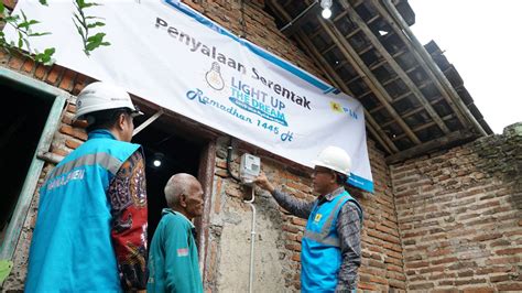 Awal Ramadan PLN Sambung Listrik Gratis 2 920 Keluarga Prasejahtera