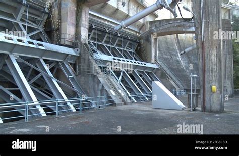 Iron Gate Dam Stock Videos And Footage Hd And 4k Video Clips Alamy