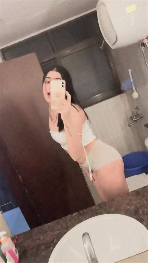 Beautiful Hot IG Babe Jasneetkaur