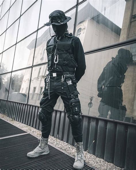 Ninja fashion cargo | Cyberpunk clothes, Techno clothes, Tech wear fashion