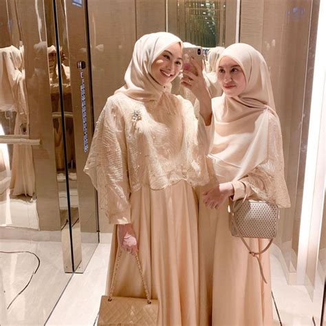 12 Ide Seragam Bridesmaid Hijab Warna Pastel