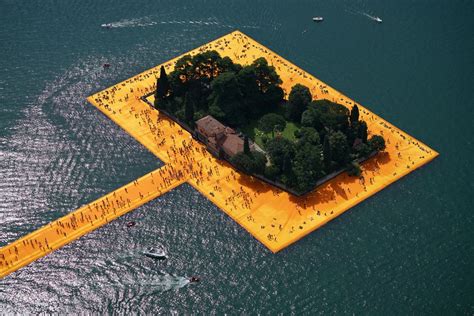 ‘power Of The Aesthetic Christo And Jeanne Claudes Floating Piers