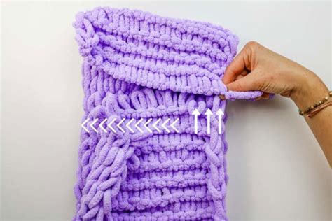 How To Finger Knit With Loop Yarn Video Tutorial Free Cowl Pattern