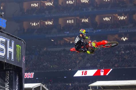 AMA Supercross 2024 Detroit Torna Alla Vittoria Jett Lawrence