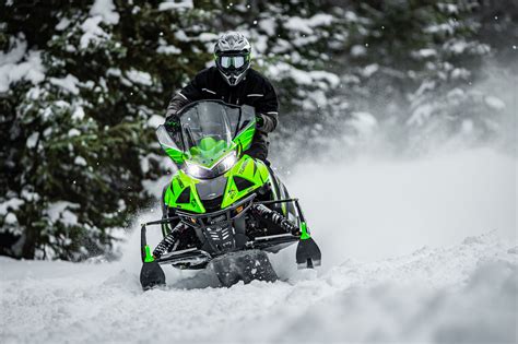 High Resolution Arctic Cat Riot