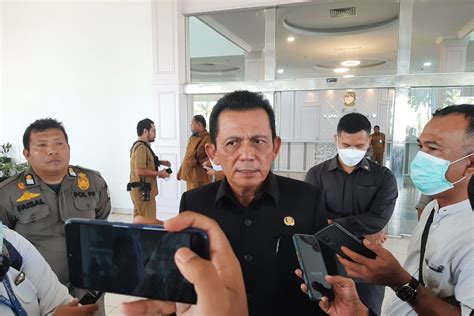 Pelaku Perjalanan Domestik Masuk Kepri Wajib Vaksin Penguat ANTARA News