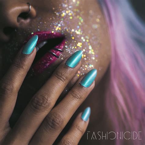 IRIDESCENT NAILS H M Nail Polish Toprock Fashionicide Fashion