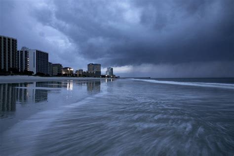 Many Us Residents Seek Shelter From Hurricane At Myrtle Beach Resort Inquirer News