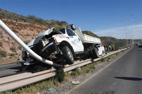 Impresionante Accidente En Ruta Un Cami N Termin Impactando Contra