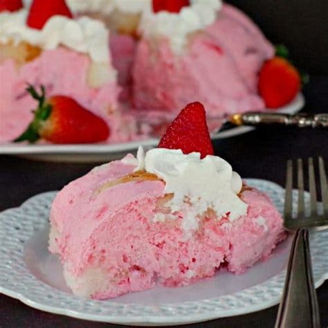 Strawberry Angel Food Cake With Jello Food Meanderings