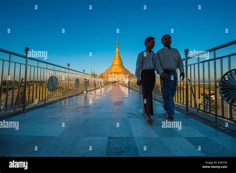 Naypyidaw Division Hi Res Stock Photography And Images Alamy