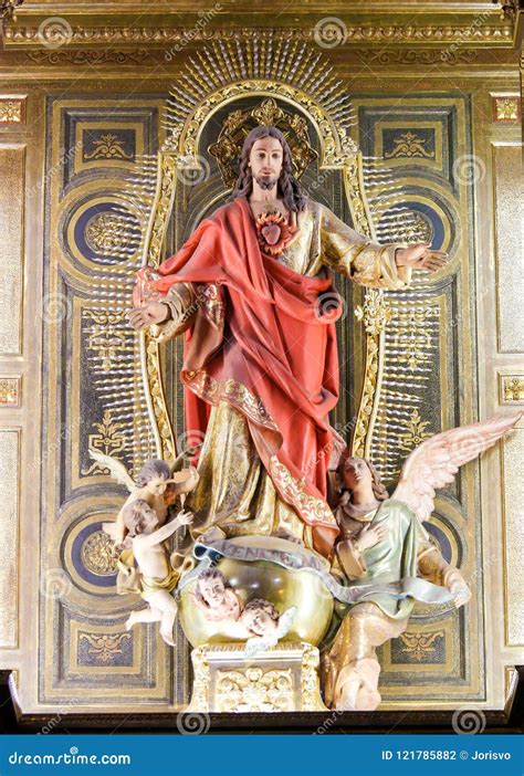 Statua Di Gesù E Del Cuore Sacro Fotografia Stock Immagine di mano