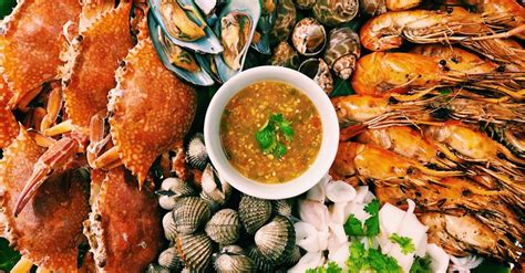 19 Best Seafood Buffets In Singapore