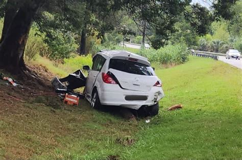 Dos personas murieron luego de chocar su auto contra un árbol por la