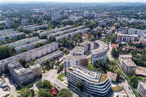 Krak W Osiedle Podwawelskie Piotr Krajewski