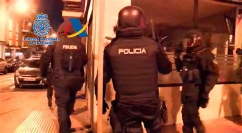 M S De Agentes Participan En Una Operaci N Antidroga En Gibraltar