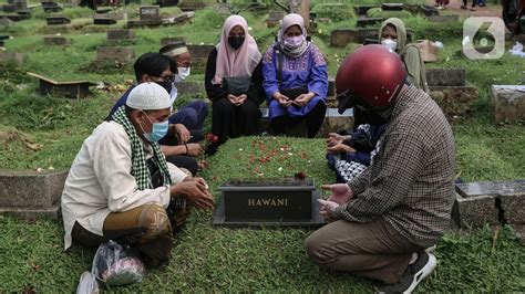 Doa Ziarah Kubur Lengkap Merenungi Kehidupan Setelah Kematian Islami