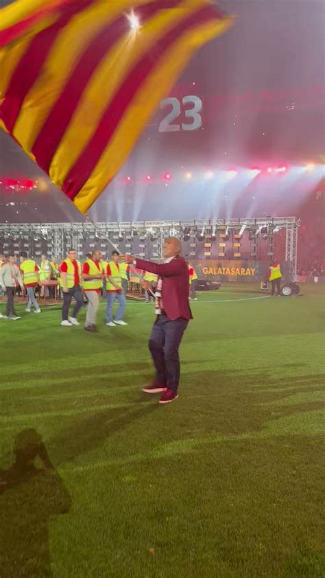 FutbolArena on Twitter Graeme Souness Galatasaray bayrağıyla NEF