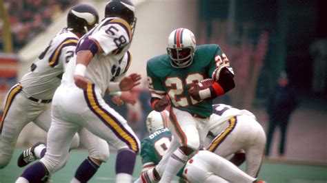 Mercury Morris Dies Star Rb On Undefeated 1972 Dolphins Was 77