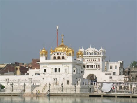 Darbaar Sahib With Sarovar Taran Taaran Satpal Singh Flickr