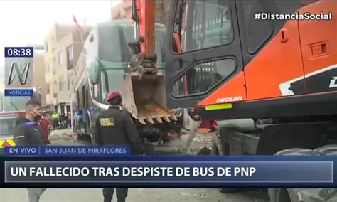 Mujer murió tras ser arrollada por un bus de la Policía Nacional Canal N