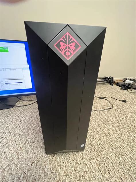 OMEN By HP Obelisk Desktop 875