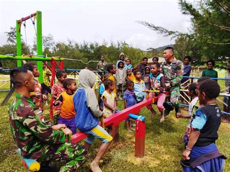 Satgas Yonif Mekanis Raider Kostrad Buka Pondok Pintar Bagi Anak