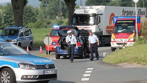 Radfahrer Nach Unfall In Lebensgefahr Nw De