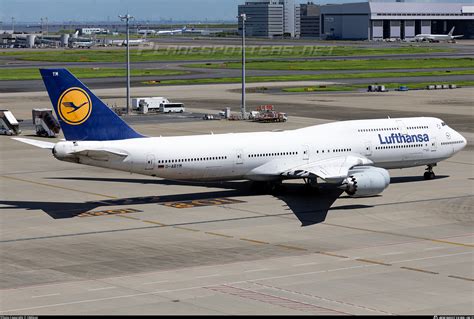 D ABYM Lufthansa Boeing 747 830 Photo By OMGcat ID 1642299