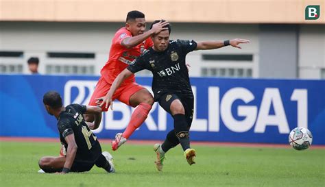 Foto Dramatis Gol Injury Time Borneo Fc Gagalkan Kemenangan