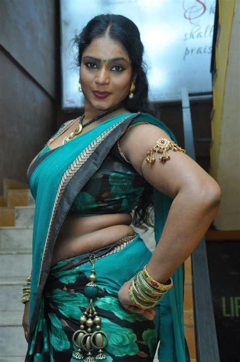 Hot Actress Glamour Telugu Aunty Picture