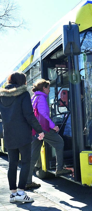 Senza Biglietto Sul Bus Aggredisce Controllori E Autista