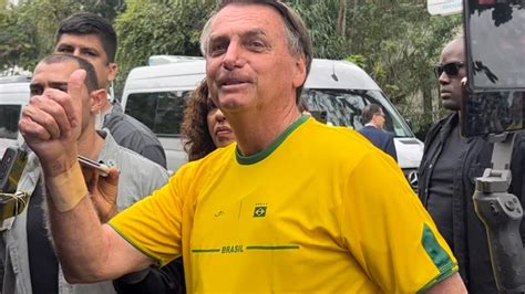 Bolsonaro Vota No Rio E Diz Que Eleições Limpas Têm Que Ser