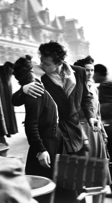 “robert Doisneau Kiss In Front Of The Hôtel De Ville 1950 © Atelier