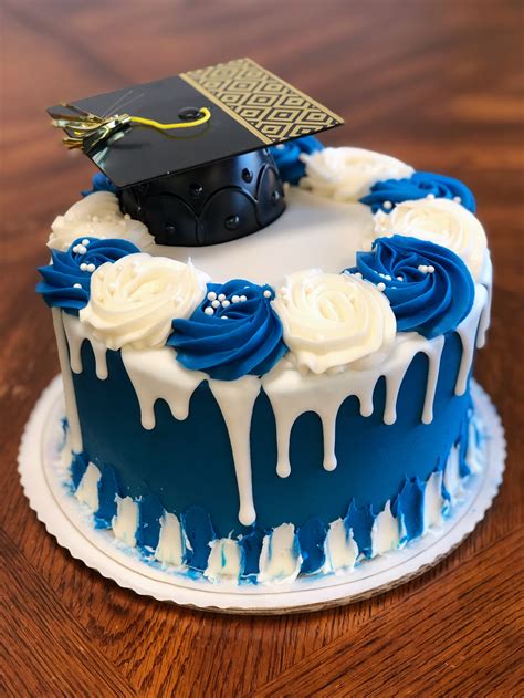 Graduation Drip Cake Homestyle Bakery