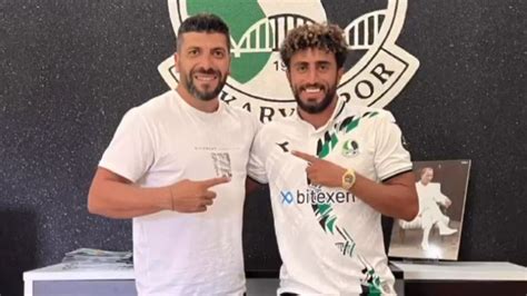 Sakaryaspor Bilal Başacıkoğlu nu kadrosuna kattı