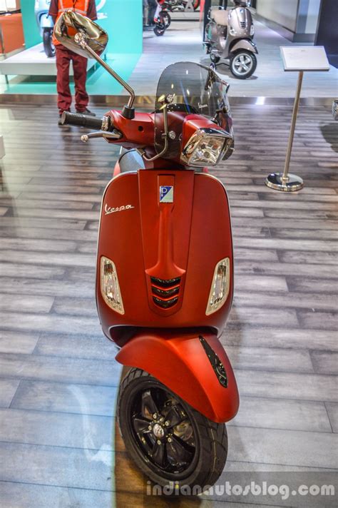 Vespa Sxl Vespa Vxl Auto Expo