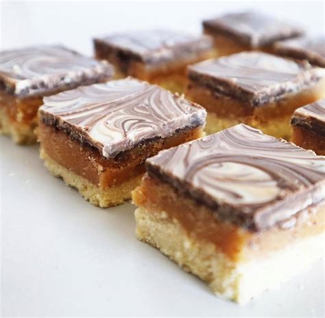 Insanely Tasty Caramel Shortbread Squares - Beautiful Trends Today