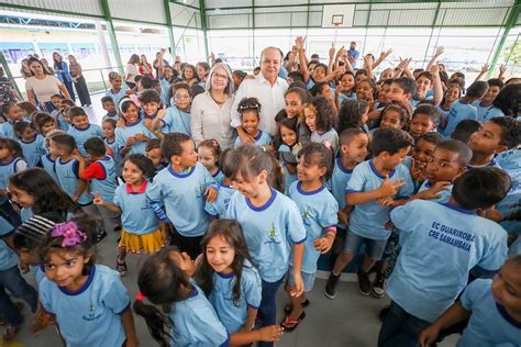 Ibaneis Entrega Pintura E Cobertura De Quadra Em Escola De Samambaia