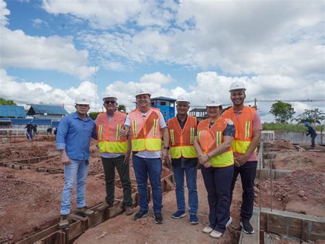 Prefeito De Coari Visita Obra Da Nova Maternidade Municipal