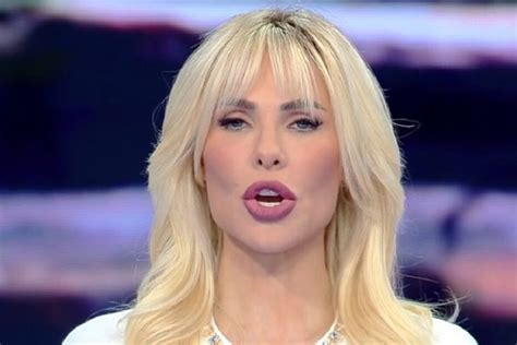 Ilary Blasi Fuori Da Mediaset Le Indiscrezioni Sulle Nuove Decisioni