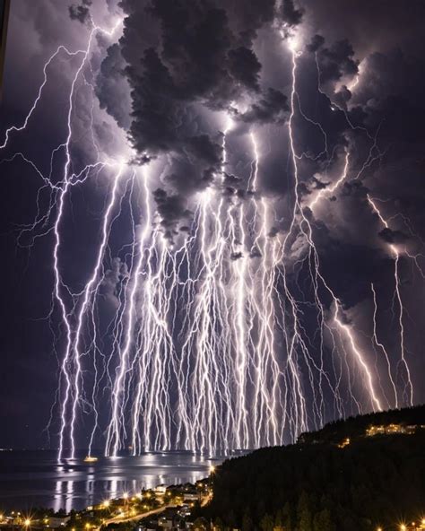 Pin By Kurdistan Median Empire On Nature In Lightning Photos