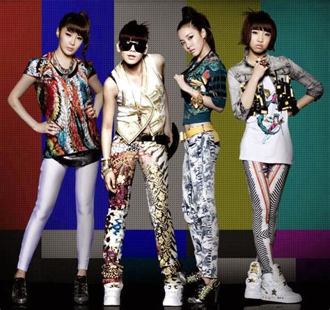 Free Kpop iDols: 2NE1 [K-POP idols]