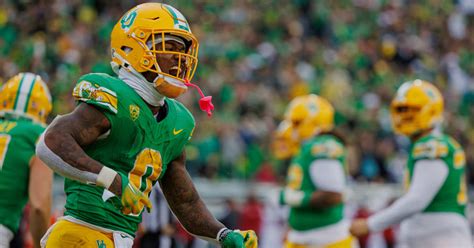 Oregon Football: Oregon RB Bucky Irving to Play in Fiesta Bowl vs ...