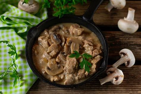 D Gustez Cette Savoureuse Recette D Touff E De Veau Aux Champignons